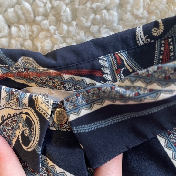 H&M patterned blouse size 10 - Picture 4 of 4